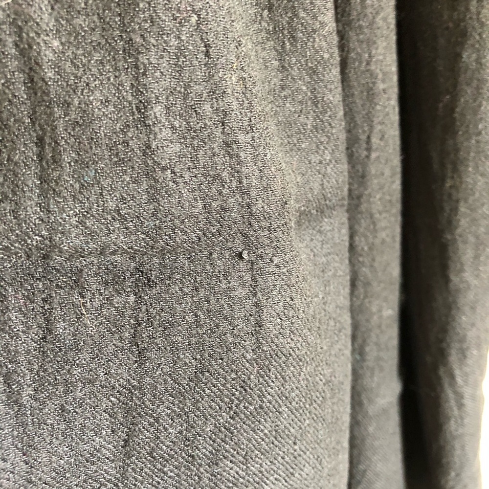 FREE🌿Basic black fringe rectangular scarf - Picture 6 of 6